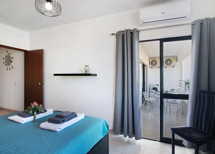 Summer Place Apartment *